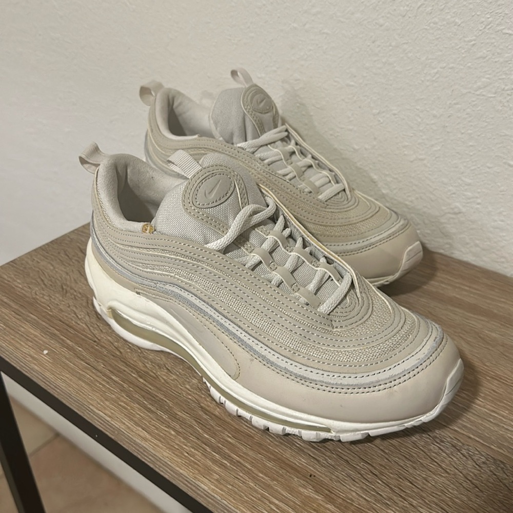 Authentic Nike air max shoes size W7